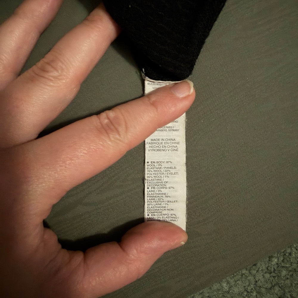 Icebreaker Wool Baselayer Half Zip - L - Picture 5 of 5
